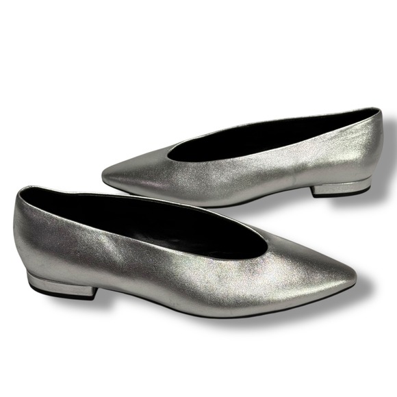 Marc Fisher Shoes - Marc Fisher LTD Gunner Flats Metallic Silver Leather Pointed Toe Slip On Size 8